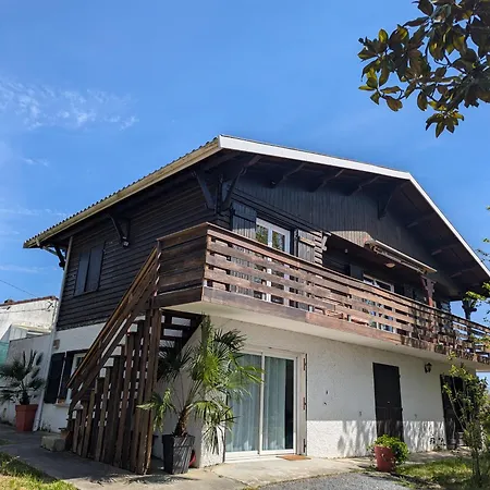 Les Balcons D'entre Deux Monts Apartment *